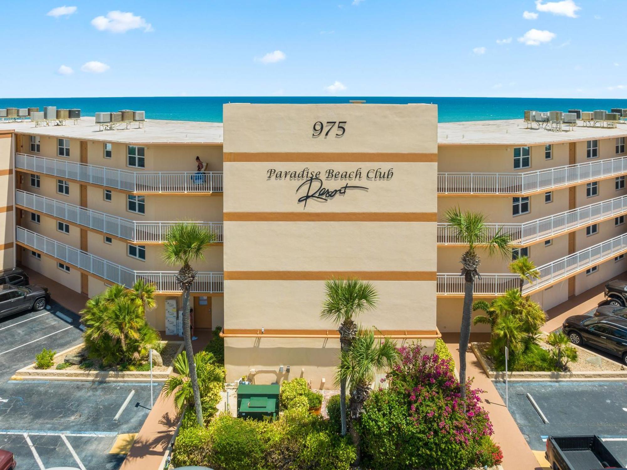 Paradise Beach Club - Oceanfront And Penthouse Сателлайт-Бич Экстерьер фото